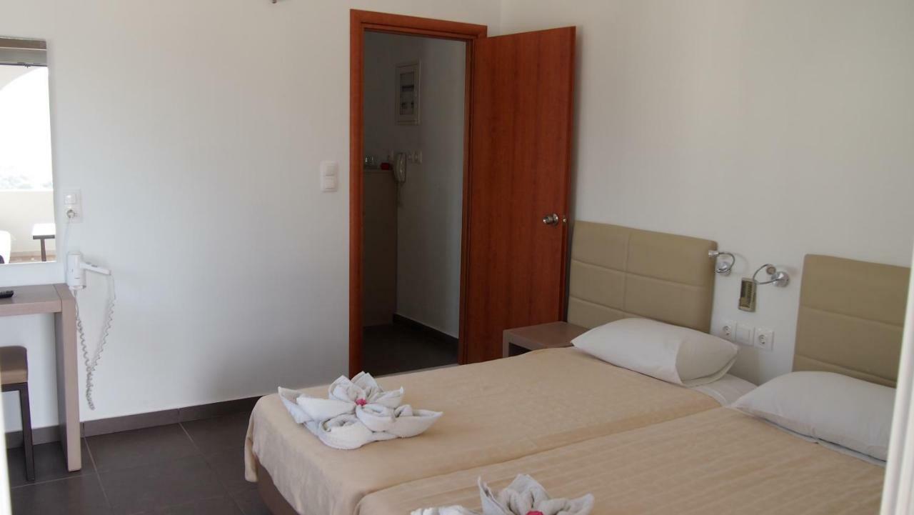 Homer'S Inn Hotel Íosz Kültér fotó